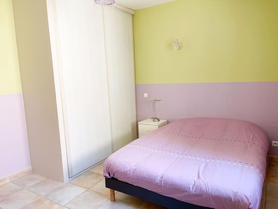 Petit Paradis . Pujaut Extérieur photo