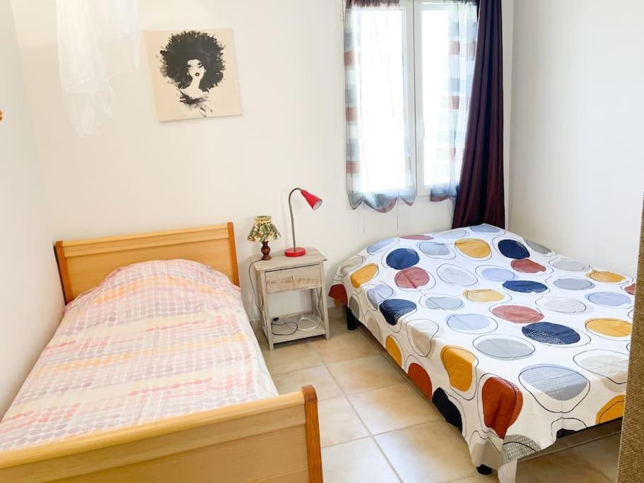 Petit Paradis . Pujaut Extérieur photo